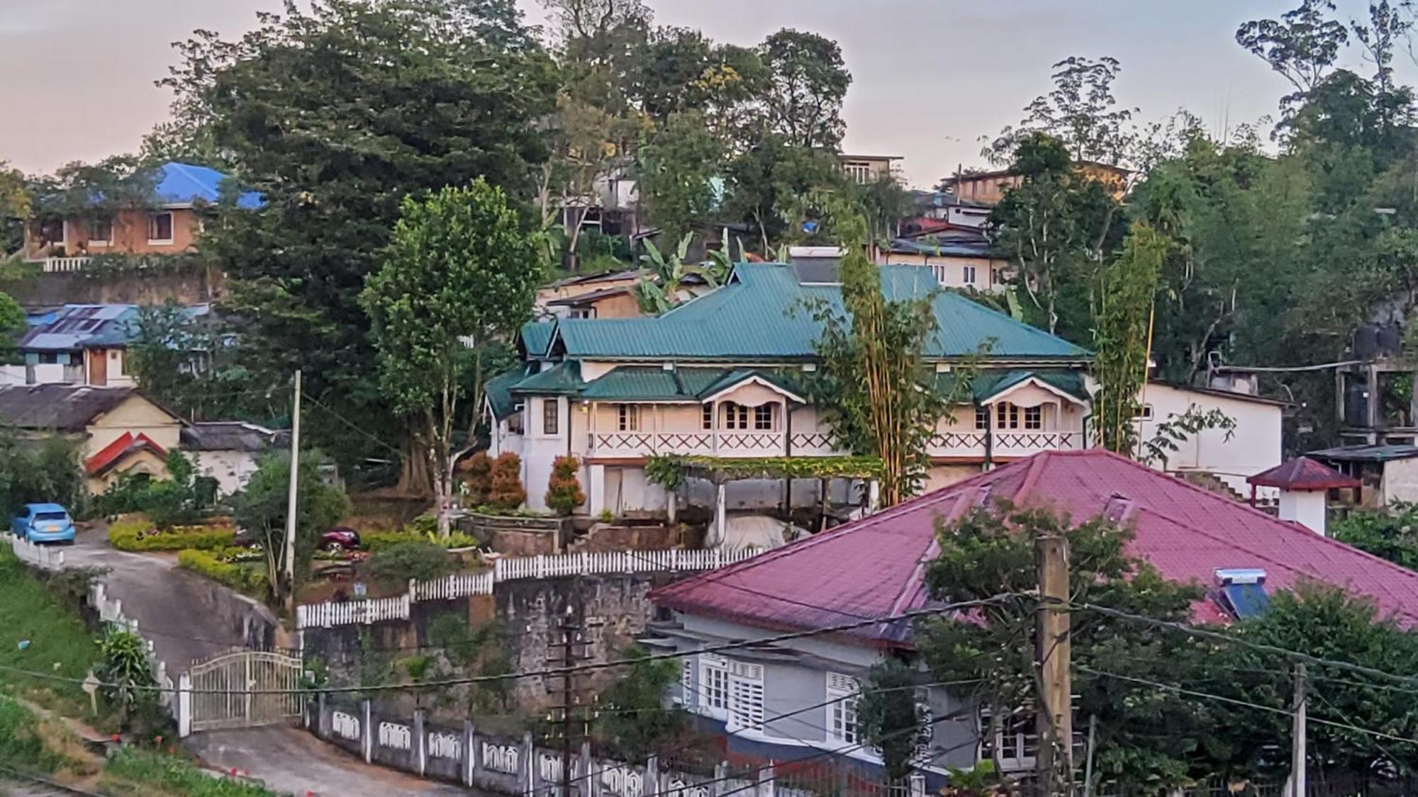 Walauwa On The Hill Hotel Hatton Exterior foto